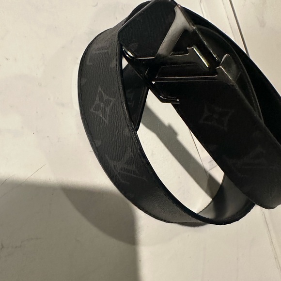 Louis Vuitton Initiales Eclipse 40MM Belt - 85cm/35 inches - Picture 12 of 15